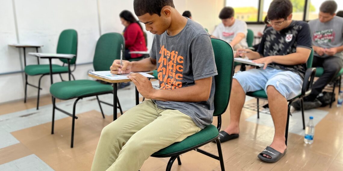 Vestibular e SIS: UEA disponibiliza cartão de convocação para candidatos inscritos