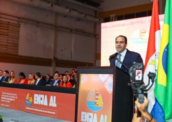 Beto Simonetti relembra trajetória na OAB e inspira a jovem advocacia na abertura do 22º Enja