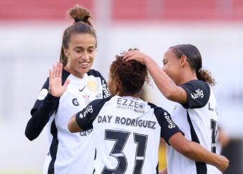 Libertadores Feminina: Corinthians vence Santa Fe e se classifica
