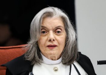 Cármen Lúcia evita pedido a Lula sobre indicação para vaga no STF