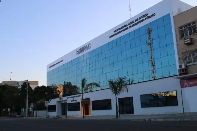 Promotores da Amazônia receberam acima do teto constitucional em 2024, aponta Transparência Brasil