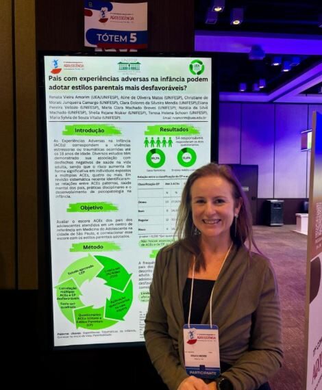 Professora da UEA é premiada em Congresso Brasileiro de adolescência