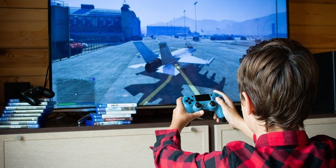 Jogos digitais impulsionam aprendizado e desenvolvimento infantil, apontam estudos e educadores