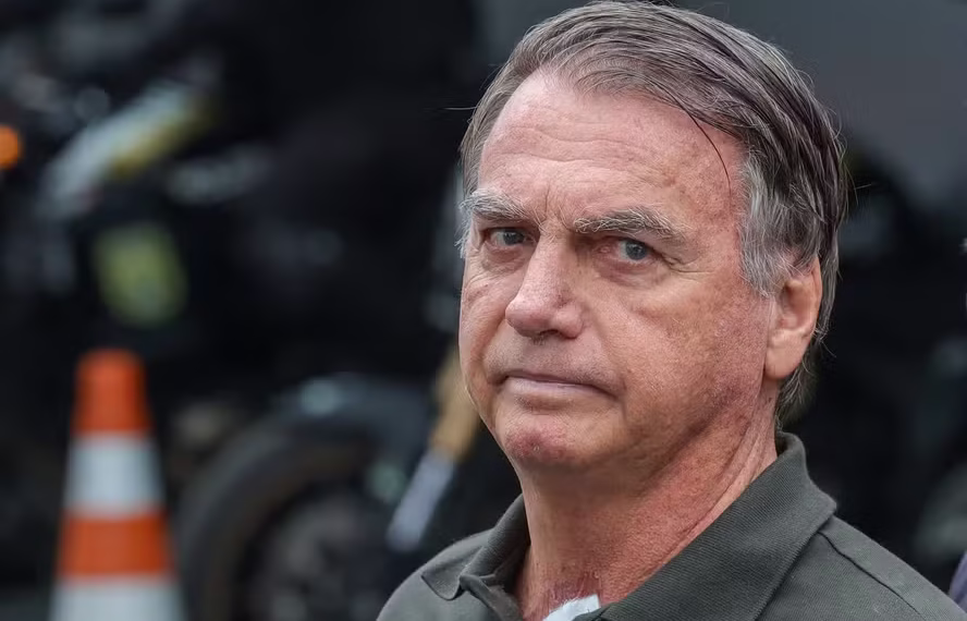 Governo do DF pede que Bolsonaro passe por avaliação médica antes de possível prisão