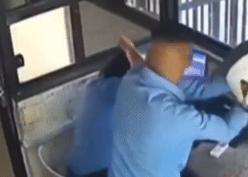 Mulher é agredida com capacete por colega de trabalho em portaria de condomínio em Salvador