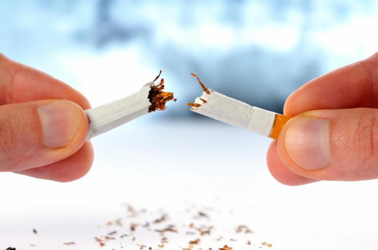 Pedido de vista de André Mendonça suspende julgamento sobre proibição de cigarros com aditivos