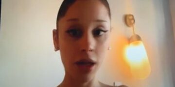 Ariana Grande lamenta cancelamento de vinda ao Brasil e pede que fãs “não desejem o mal”