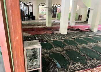 Explosões em mesquita escolar deixam mais de 50 feridos em Jacarta