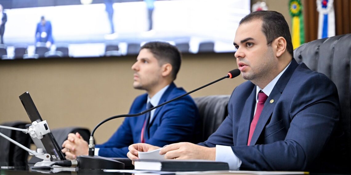 Roberto Cidade propõe política para reduzir uso de plásticos descartáveis nas escolas do Amazonas
