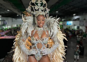 Marisa Blanco é coroada nova rainha da Bateria Furiosa da Reino Unido da Liberdade