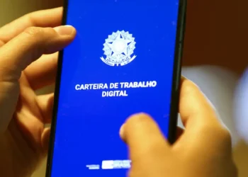 Brasil registra menor taxa de desemprego da série histórica, aponta IBGE