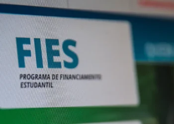 MEC inicia convocação da lista de espera do Fies para o segundo semestre de 2025