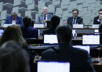 Senado aprova isenção de IR para quem ganha até R$ 5 mil e redução gradual para rendas de até R$ 7,3 mil