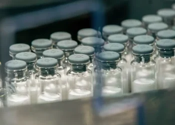 Anvisa firma termo final com Butantan e vacina da dengue chega à etapa decisiva para registro