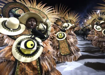 Liesa divulga calendário dos ensaios técnicos do Carnaval 2026 com estreia dos desfiles mirins na Sapucaí