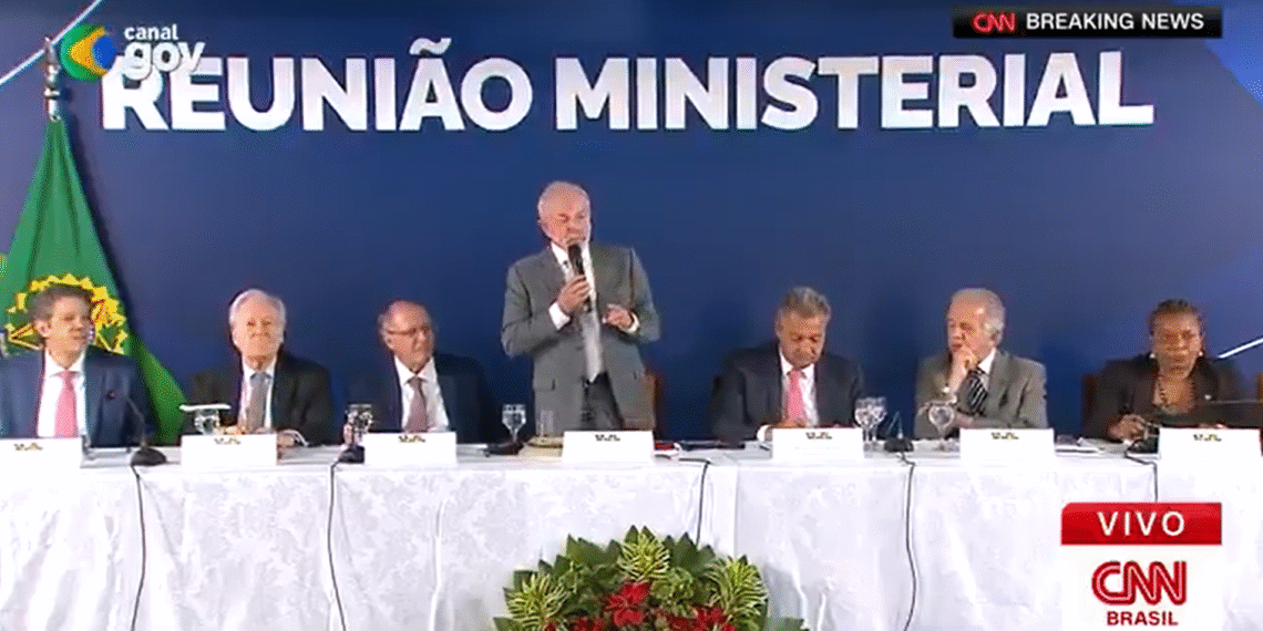 Lula ameaça encerrar negociações se acordo Mercosul–União Europeia não for assinado