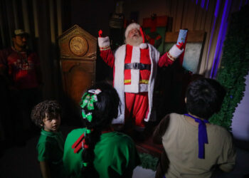 Agendamentos para Fábrica do Papai Noel, Vila de Natal e Festival de Natal no Teatro Amazonas começam nesta terça
