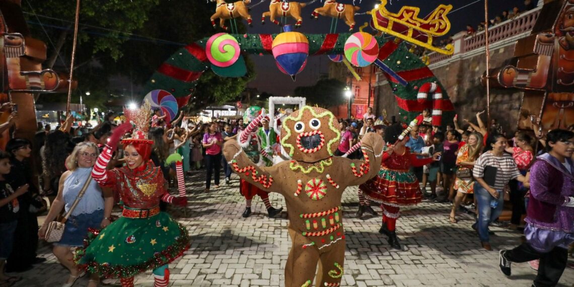 ‘O Mundo Encantado do Natal’ inicia programação no Largo de São Sebastião nesta segunda-feira
