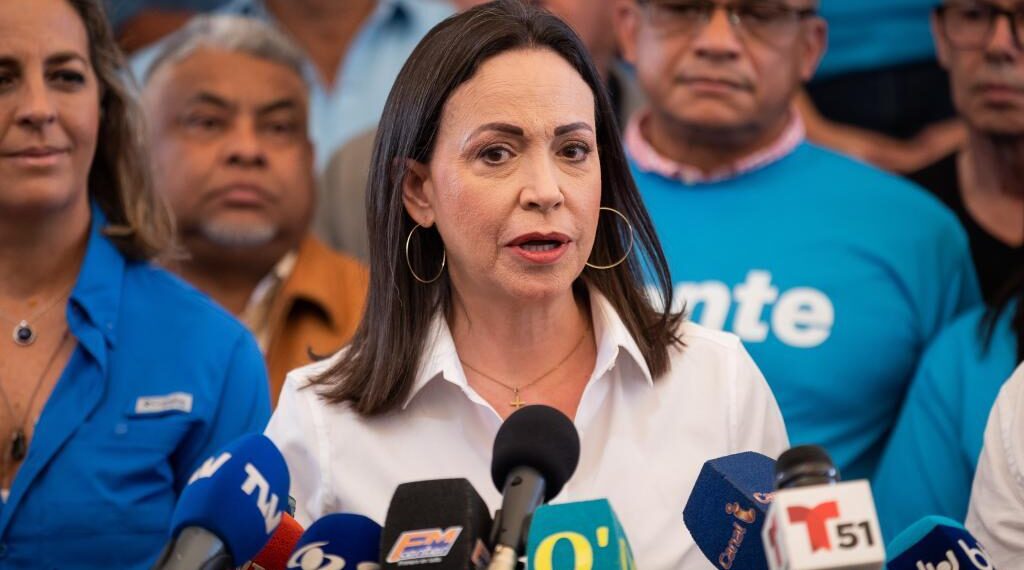 Escondida há 11 meses, María Corina Machado não irá à cerimônia do Nobel da Paz em Oslo