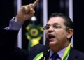 F apreende R$ 430 mil em dinheiro vivo na casa do deputado Sóstenes Cavalcante