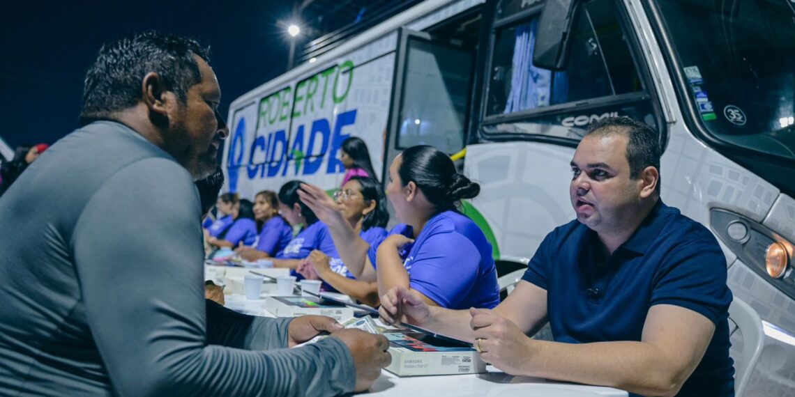 Gabinete Itinerante de Roberto Cidade atende mais de 100 comunidades em balanço do mandato na Aleam