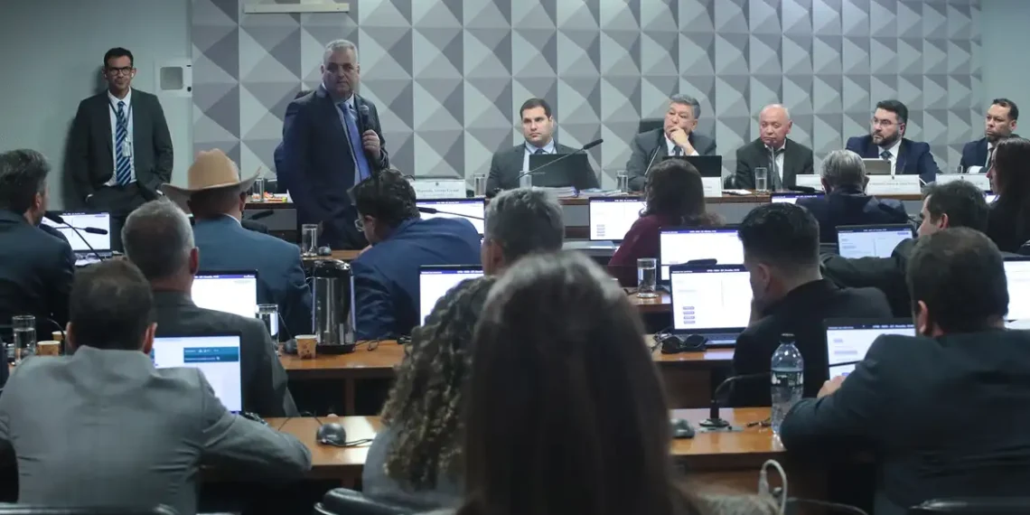 CPMI do INSS convoca dono do Banco Master e governador Romeu Zema; sigilos de Daniel Vorcaro serão quebrados