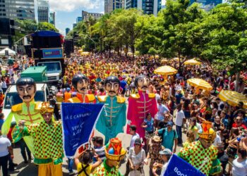 Carnaval não é feriado nacional: Saiba o que diz a lei sobre folgas e pagamentos