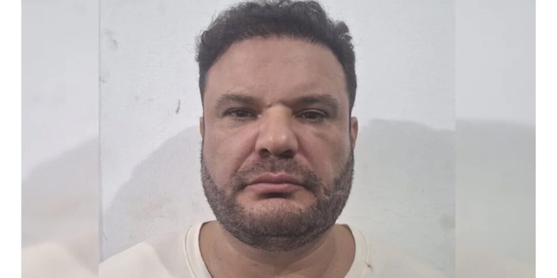 Médico preso em Alphaville diz que matou colegas por medo de seguranças e nega premeditação