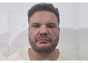 Médico preso em Alphaville diz que matou colegas por medo de seguranças e nega premeditação