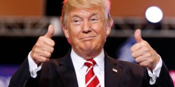 Trump diz que EUA estão prontos para intervir no Irã em meio a protestos