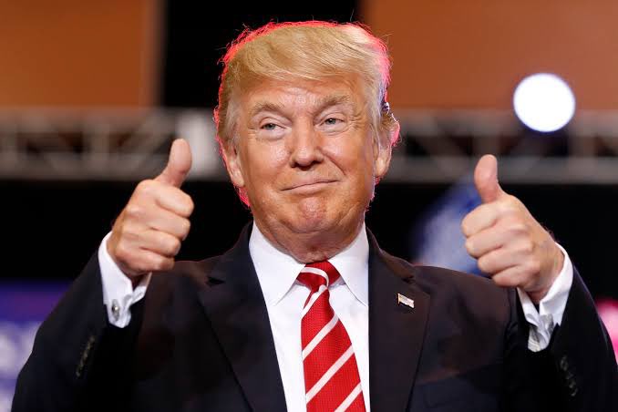 Trump diz que EUA estão prontos para intervir no Irã em meio a protestos