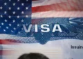EUA suspendem processamento de vistos para 75 países, incluindo o Brasil