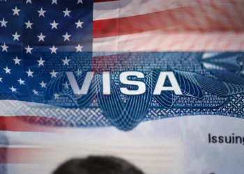 EUA suspendem processamento de vistos para 75 países, incluindo o Brasil