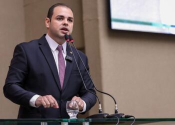 Roberto Cidade defende proteção de crianças no ambiente digital após polêmica envolvendo Roblox