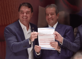Valdemar diz que candidatura de Flávio Bolsonaro à Presidência é ‘irreversível’