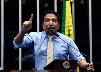 PMDF veta entrada de Magno Malta em batalhão onde Bolsonaro está preso: ‘Falta de autorização’