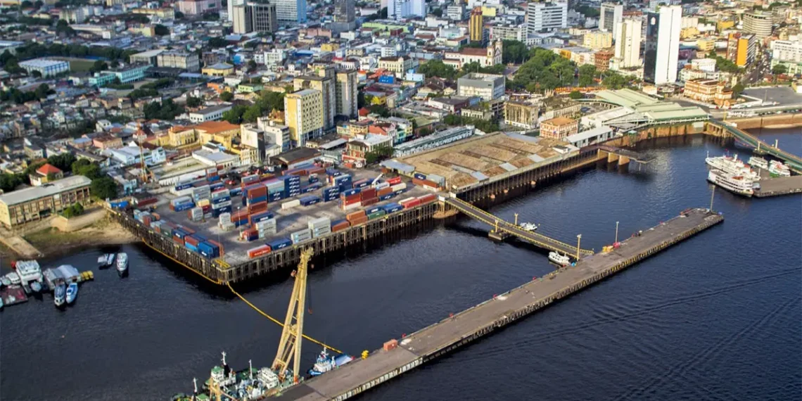 Cheias avançam na Amazônia, mas rio Negro permanece estagnado em Manaus