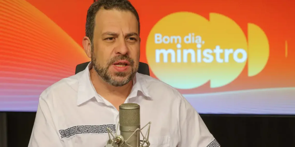 Contra ‘orçamento secreto’, governo lança programa para cidadão decidir destino de verbas