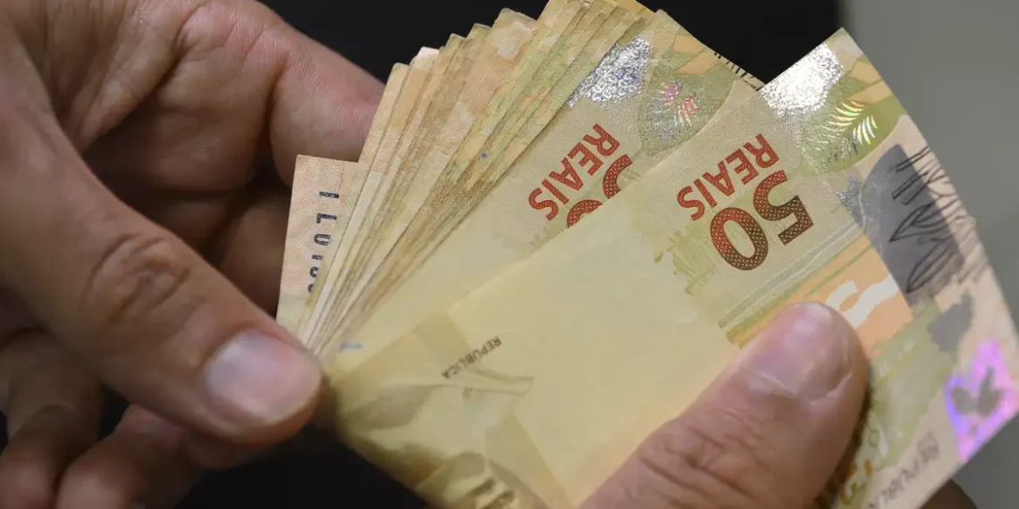 Seguro-desemprego tem reajuste e valor máximo passa de R$ 2,5 mil