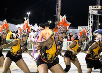 Grupos de acesso A e B abrem oficialmente o Carnaval no Sambódromo de Manaus com os ensaios técnicos