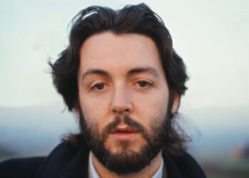 Paul McCartney revela os bastidores do Wings em novo filme do Prime Video