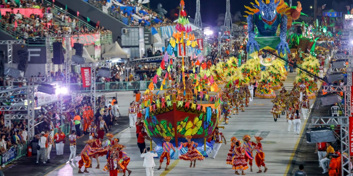 Fim do jejum: A Grande Família é a campeã do Carnaval de Manaus 2026 após 17 anos