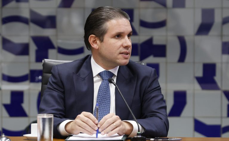 Câmara define cronograma: PEC do fim da escala 6×1 deve ir a plenário até maio