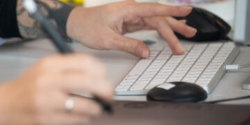 IEL abre 1.420 vagas de estágio com bolsas de até R$ 2,7 mil em todo o Brasil