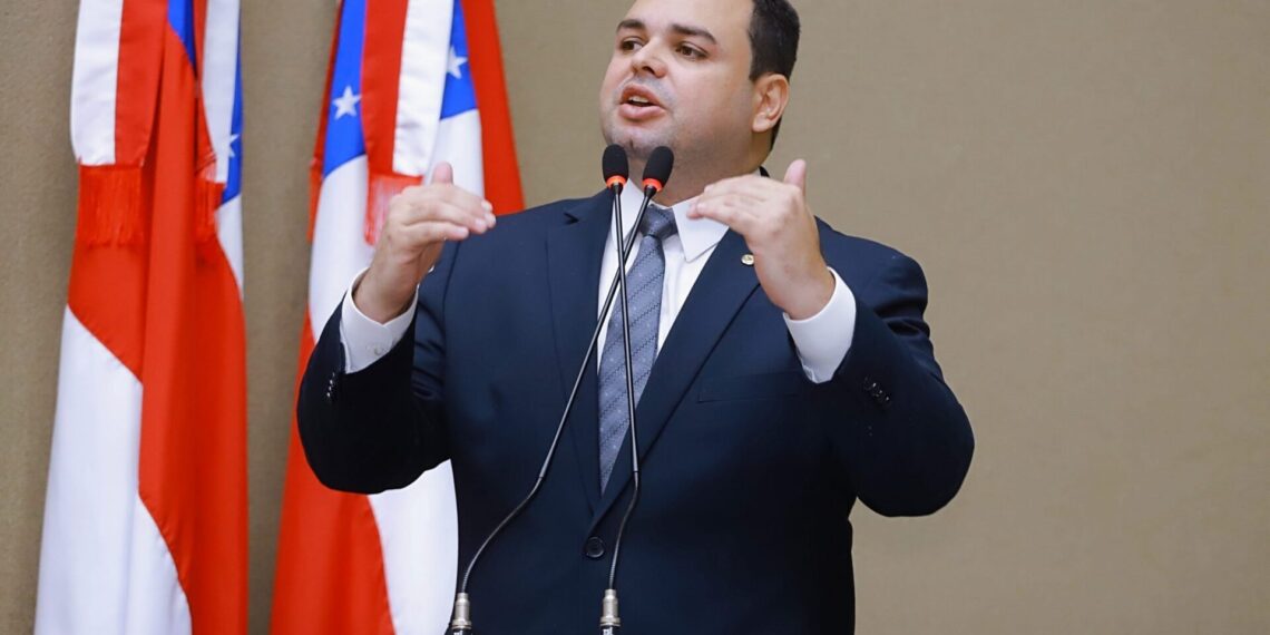 Roberto Cidade emerge como nome de peso para o Senado após guinada estratégica no União Brasil