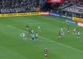 Áudio do VAR revela que árbitro ignorou recomendação e expulsou flamenguista contra o Corinthians