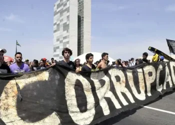 Pesquisa aponta que corrupção é o principal problema do Brasil para 9% dos brasileiros