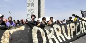 Pesquisa aponta que corrupção é o principal problema do Brasil para 9% dos brasileiros