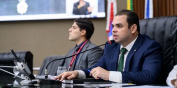 Roberto Cidade reforça Lei que obriga postos a alertar sobre preços por forma de pagamento