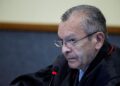 Desembargador aposentado Rafael Romano se entrega à polícia para cumprir 47 anos de prisão por estupro de neta